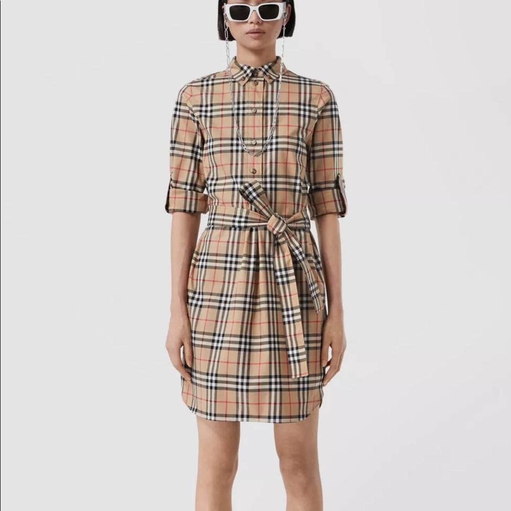 New In season super chic Burberry shirt dress size 4 US